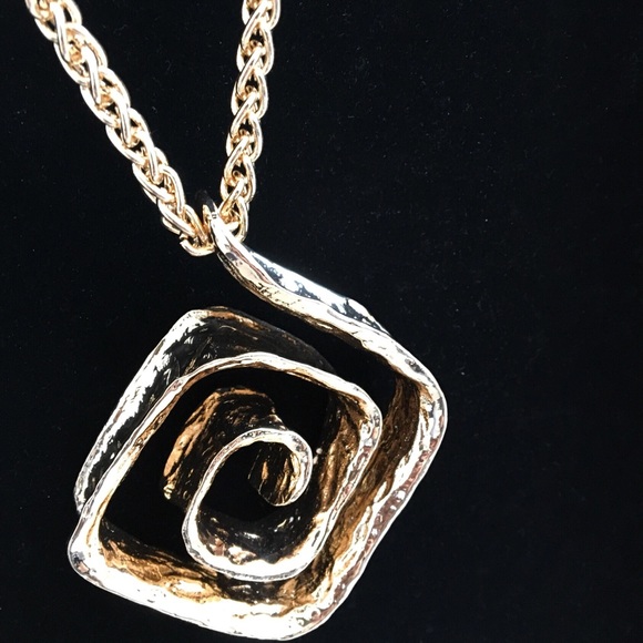 CHICBOMB Jewelry - Large statement necklace gold plated